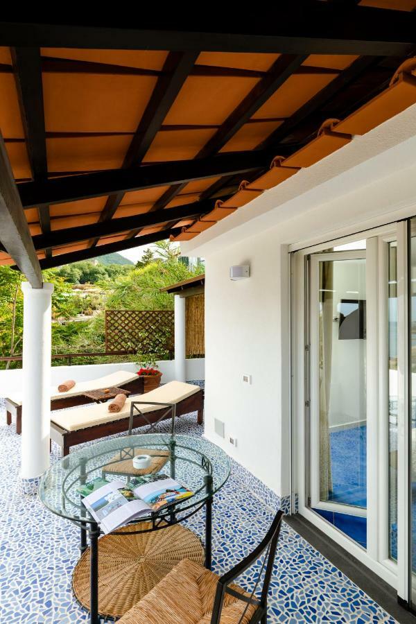 Giardino Eden Resort อีสเกีย ภายนอก รูปภาพ