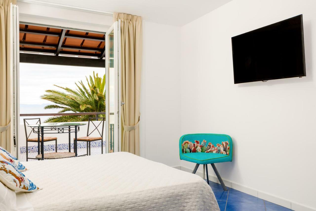 Giardino Eden Resort อีสเกีย ภายนอก รูปภาพ